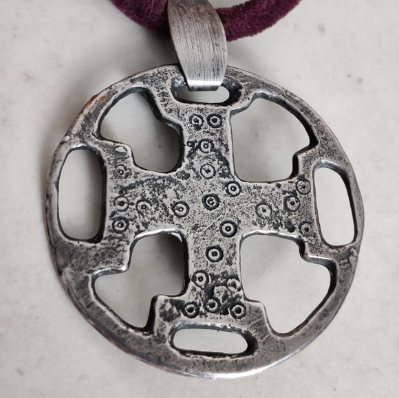 Metropolitan Museum of Art Maltese Cross Pin Pendant - Picture 15 of 15